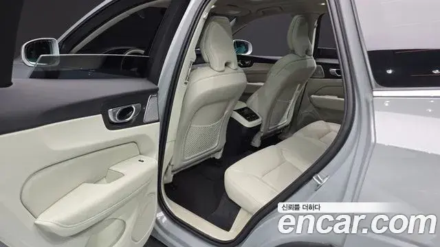 Volvo XC60 2024 — Photo 29/37