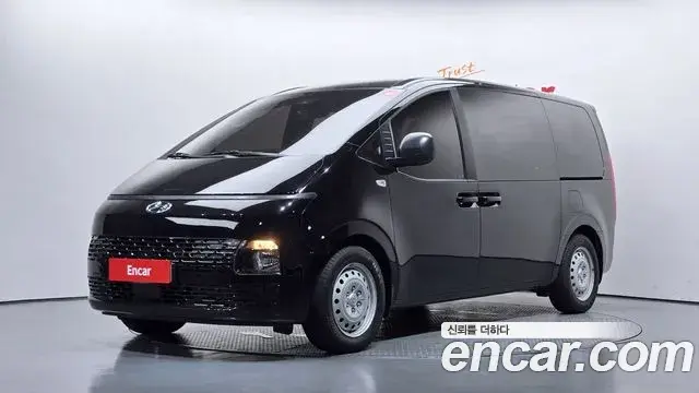 Hyundai Staria 2022 — Фото 1/20