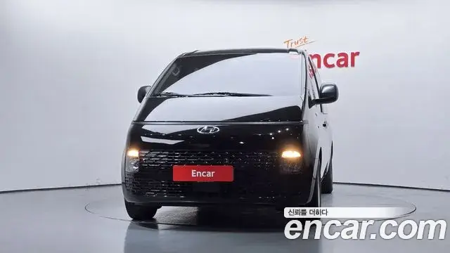 Hyundai Staria 2022 — Фото 3/20