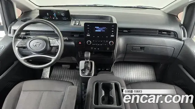 Hyundai Staria 2022 — Фото 7/20
