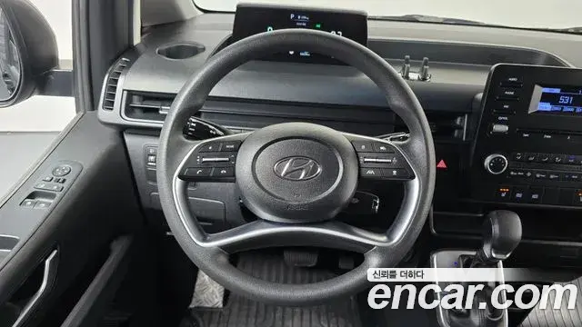 Hyundai Staria 2022 — Фото 13/20