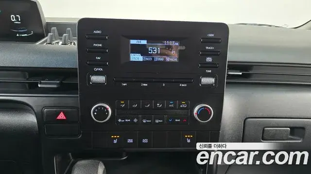 Hyundai Staria 2022 — Фото 16/20