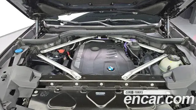 BMW X6 2023 — Photo 17/34
