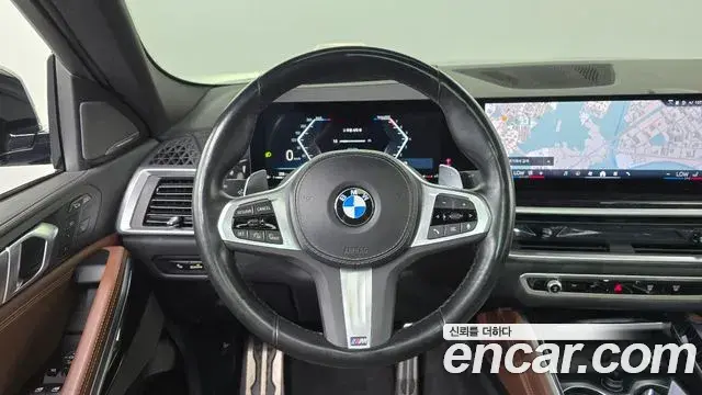 BMW X6 2023 — Photo 32/34