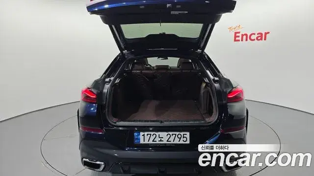 BMW X6 2023 — Photo 10/34