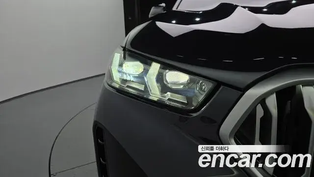 BMW X6 2023 — Photo 19/34