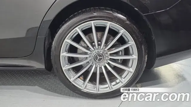 Mercedes-Benz AMG GT 2021 — Şəkil 16/34