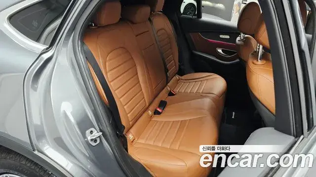 Mercedes-Benz GLC-Class 2022 — ფოტო 32/37