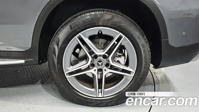Mercedes-Benz GLC-Class 2022 — ფოტო 18/37