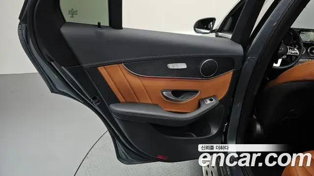 Mercedes-Benz GLC-Class 2022 — ფოტო 33/37