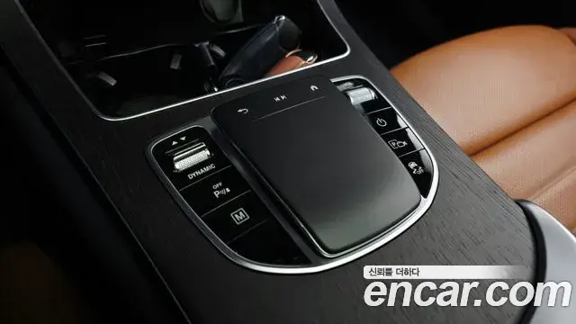 Mercedes-Benz GLC-Class 2022 — ფოტო 19/37