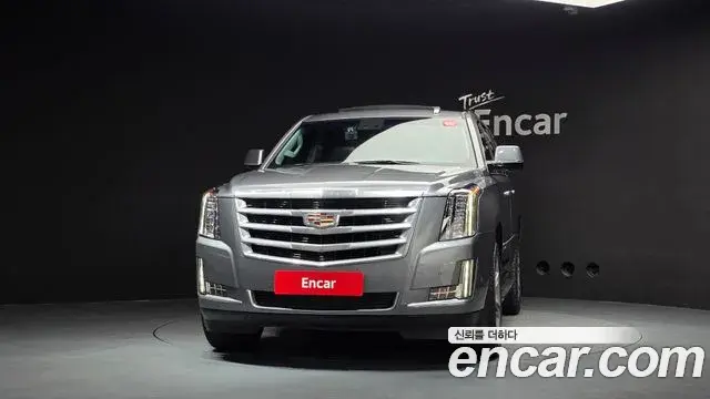 Cadillac Escalade 2019 — Фото 3/20