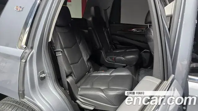 Cadillac Escalade 2019 — Фото 11/20