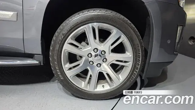 Cadillac Escalade 2019 — Photo 36/40