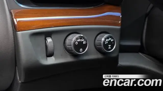 Cadillac Escalade 2019 — Photo 13/40