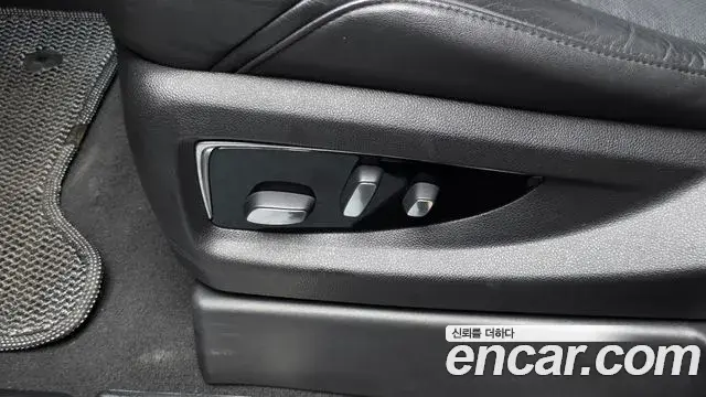 Cadillac Escalade 2019 — Photo 8/40