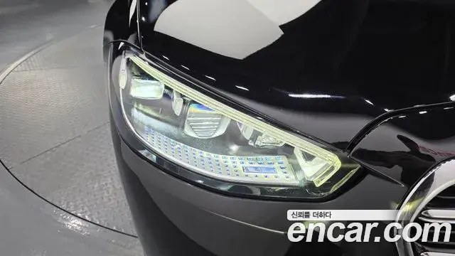 Mercedes-Benz S-Class 2021 — Photo 30/35