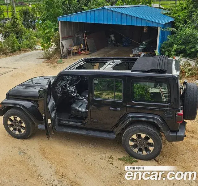 Jeep Wrangler 2021 — Фото 9/10