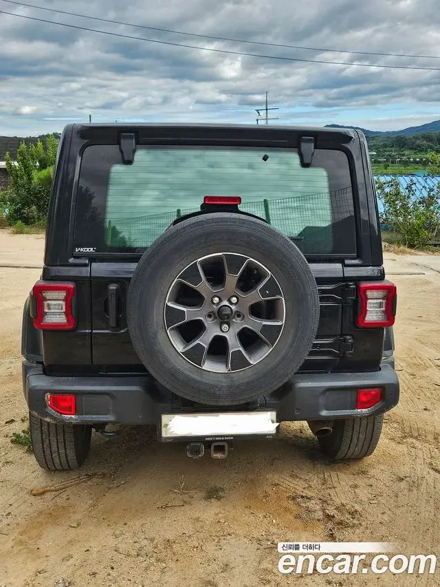 Jeep Wrangler 2021 — Фото 3/10