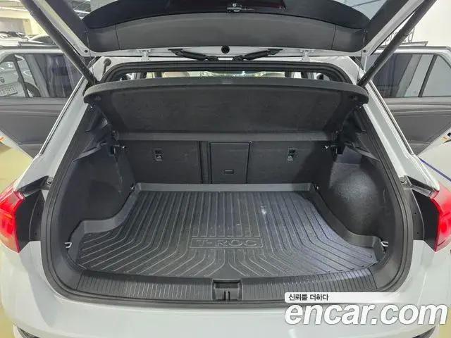 Volkswagen T-Roc 2021 — Photo 2/20