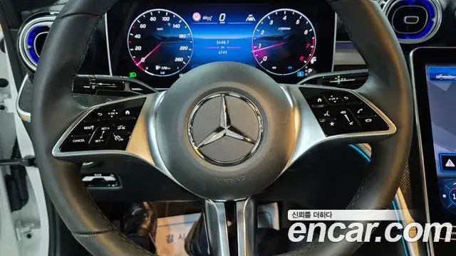 Mercedes-Benz C-Class 2026 — Photo 12/20