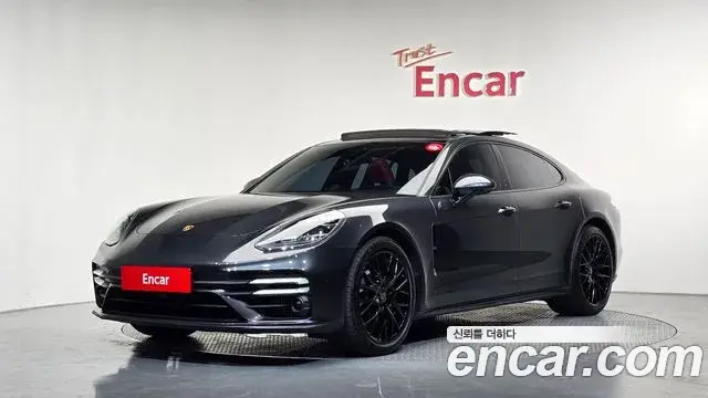 Porsche Panamera 2021 — Photo 14/32