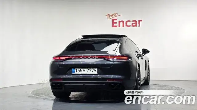 Porsche Panamera 2021 — Photo 4/32