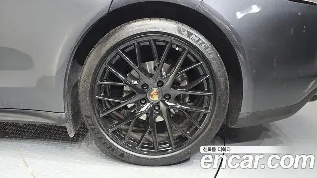 Porsche Panamera 2021 — Photo 7/32