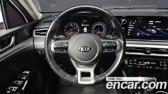 Kia K5 2020 — Фото 13/20