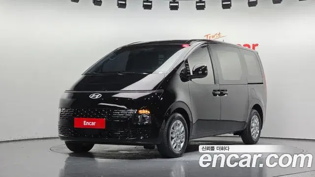 Hyundai Staria 2024 — Фото 1/20