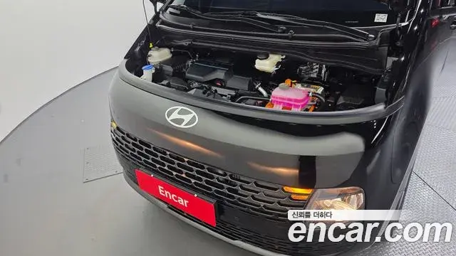 Hyundai Staria 2024 — Фото 6/20