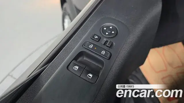 Hyundai Staria 2024 — Фото 15/20