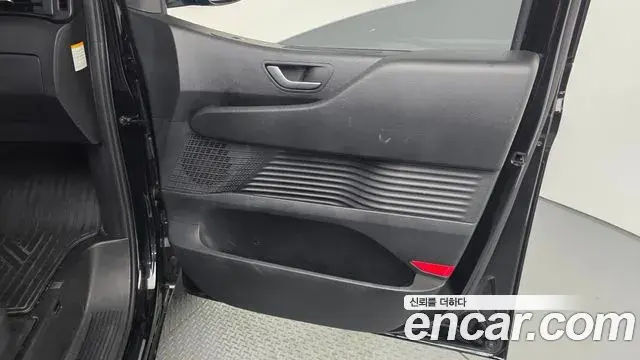 Hyundai Staria 2024 — Şəkil 11/30