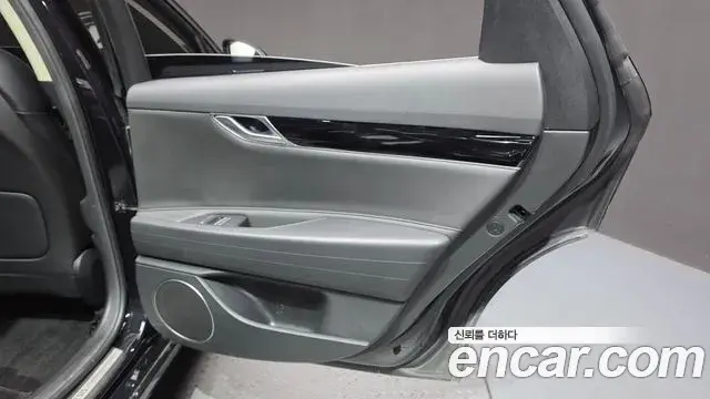 Genesis G80 2020 — ფოტო 21/35