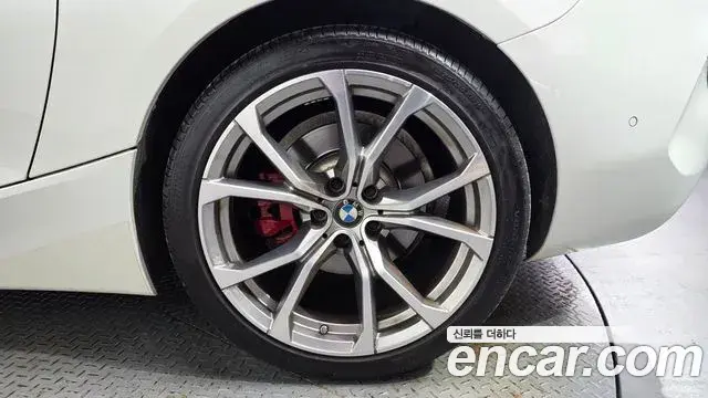 BMW Z4 2020 — ფოტო 17/33