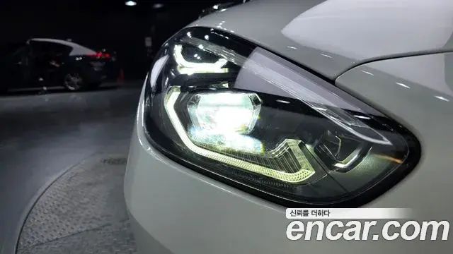 BMW Z4 2020 — ფოტო 28/33