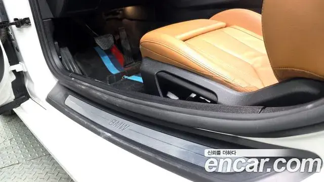 BMW Z4 2020 — ფოტო 13/33