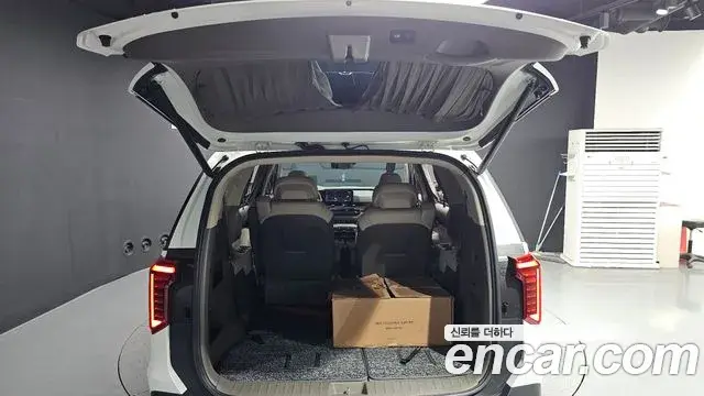 Kia Carnival 2024 — Фото 20/20