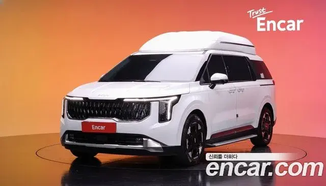Kia Carnival 2024 — Фото 1/20