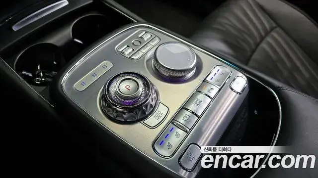 Genesis G90 2023 — ფოტო 32/42