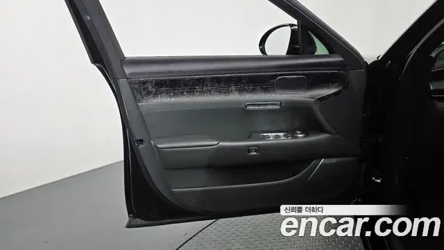 Genesis G90 2023 — ფოტო 36/42