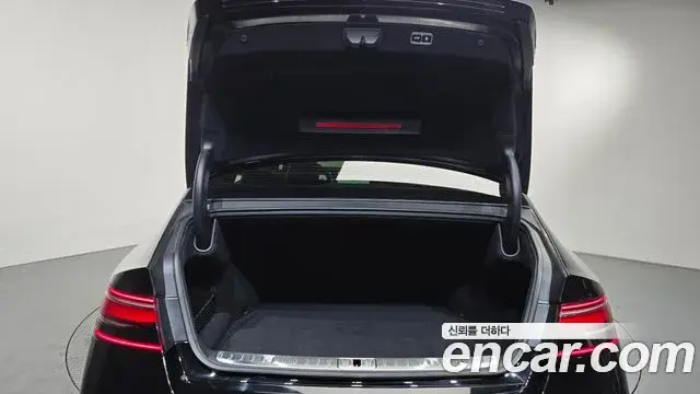 Genesis G90 2023 — ფოტო 12/42