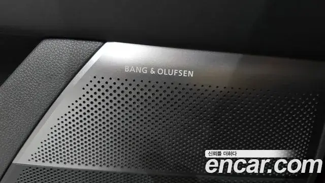 Genesis G90 2023 — ფოტო 16/42