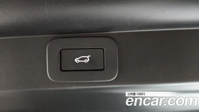 Land Rover Range Rover 2024 — ფოტო 37/39
