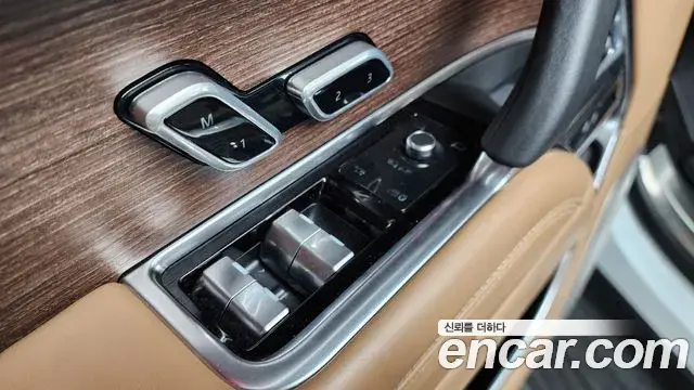 Land Rover Range Rover 2024 — ფოტო 3/39