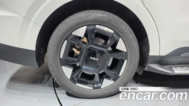 Kia Carnival 2024 — Фото 5/20
