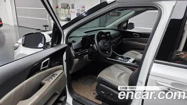 Kia Carnival 2024 — Фото 10/20