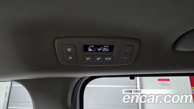 Kia Carnival 2024 — Фото 16/20