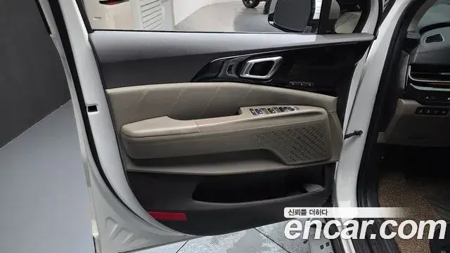 Kia Carnival 2024 — Photo 7/40