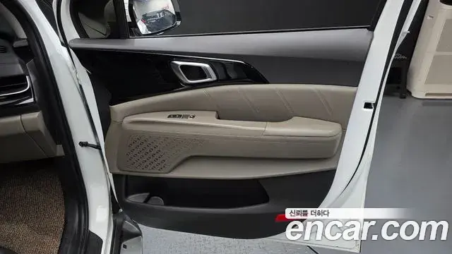 Kia Carnival 2024 — Photo 1/40